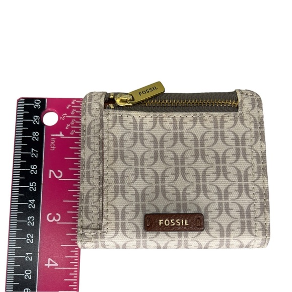 EUC Fossil Women's Bifold Wallet Tan Brown Taupe Snap Closure - Picture 8 of 15